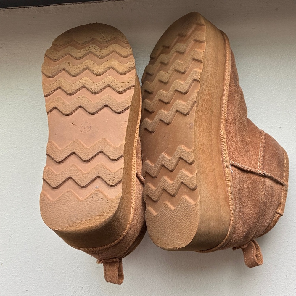 Cushionaire Chestnut Suede Ankle Boots with Faux Fur Lining - Picture 4 of 8